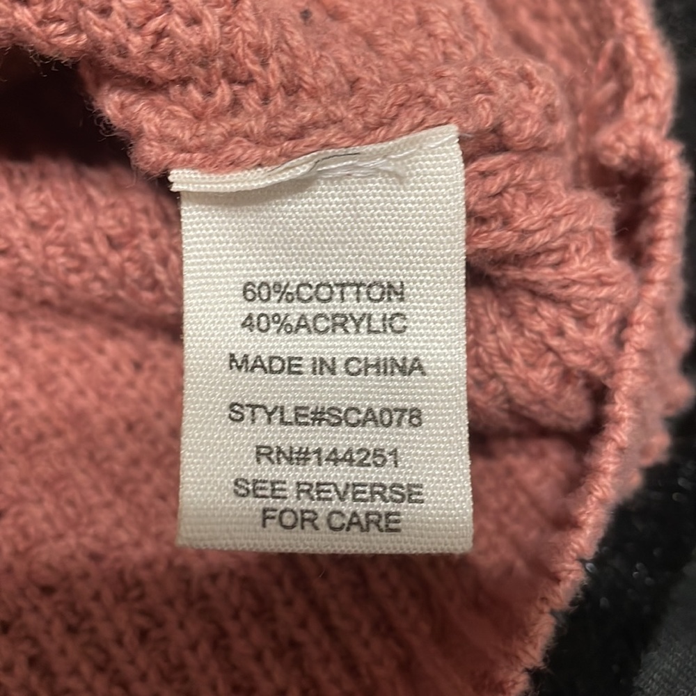 Moon & Madison sweater - Picture 5 of 5